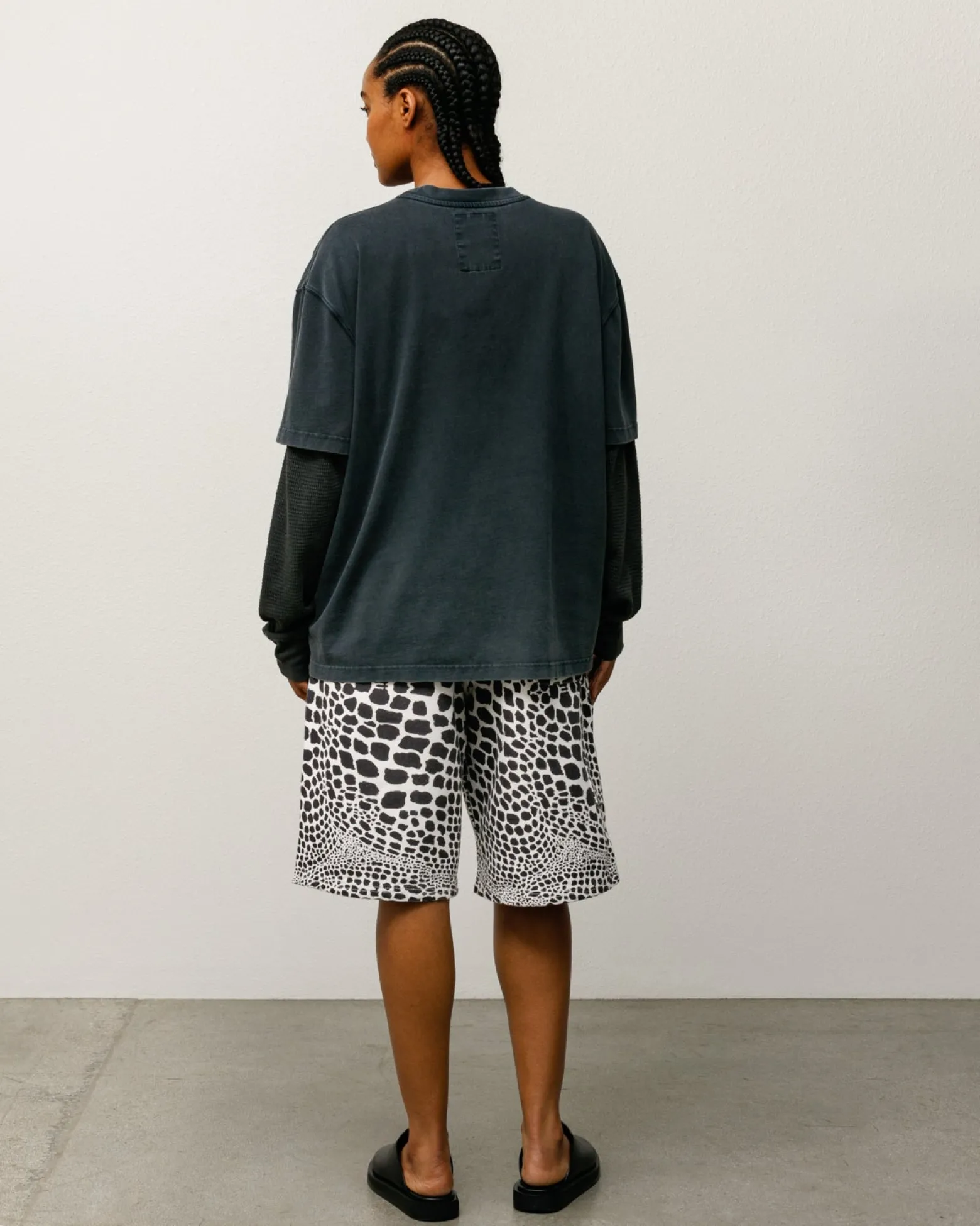 CANVAS WORK SHORT