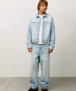 DENIM TRUCKER JACKET