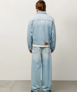 DENIM TRUCKER JACKET