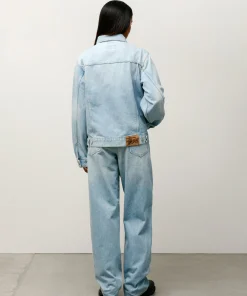 DENIM TRUCKER JACKET