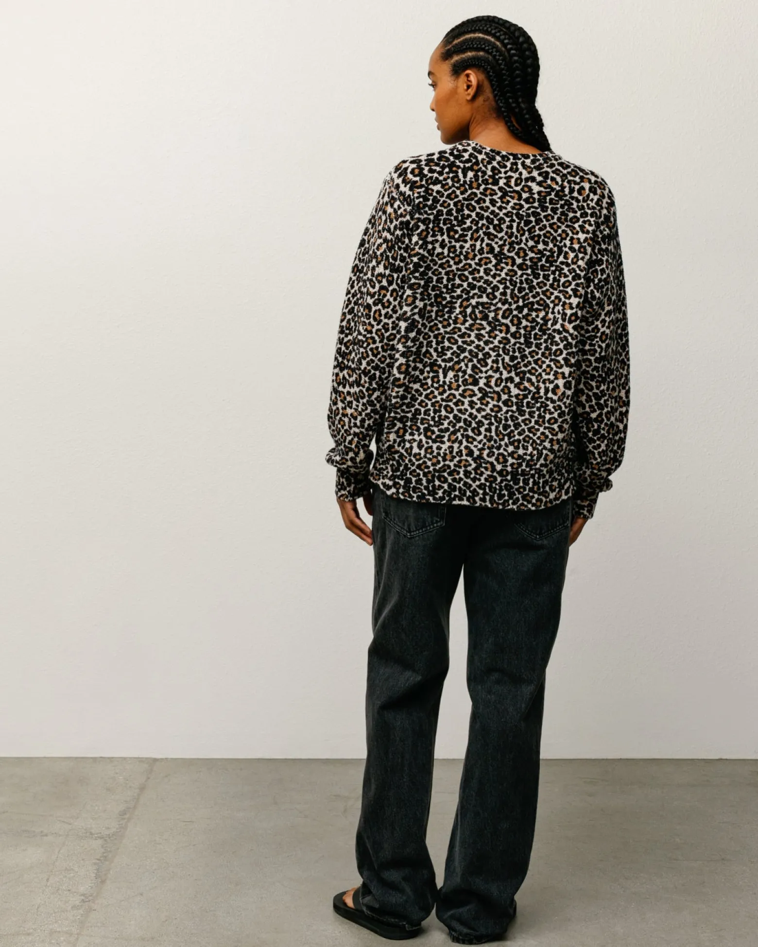 LEOPARD SWEATER