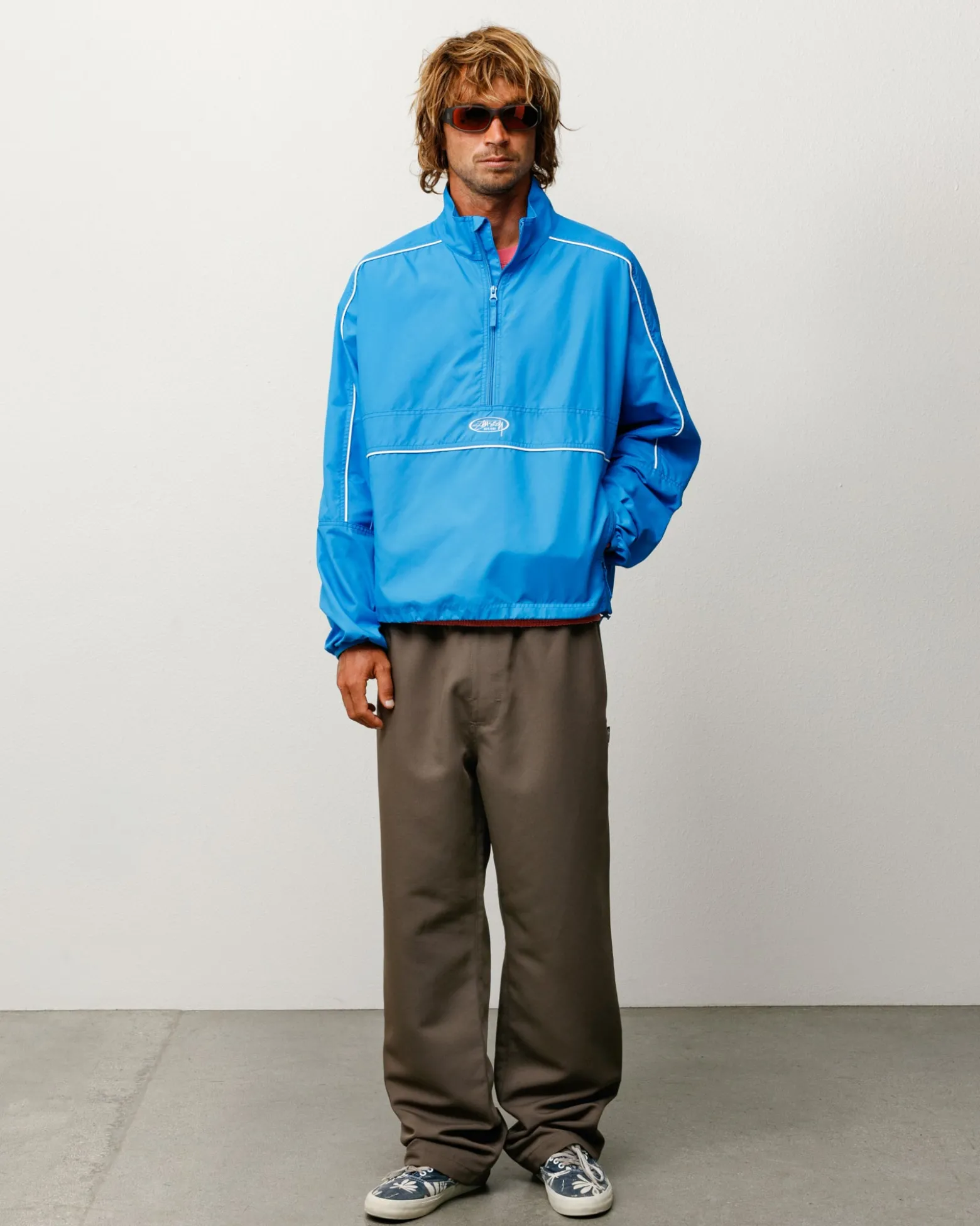 LIGHTWEIGHT PULLOVER JACKET