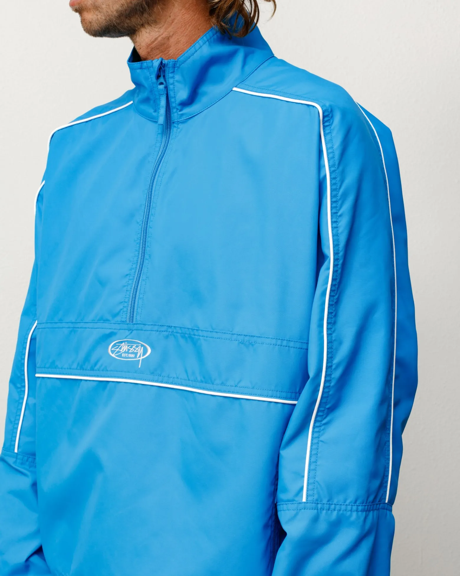 LIGHTWEIGHT PULLOVER JACKET