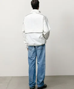 LIGHTWEIGHT PULLOVER JACKET